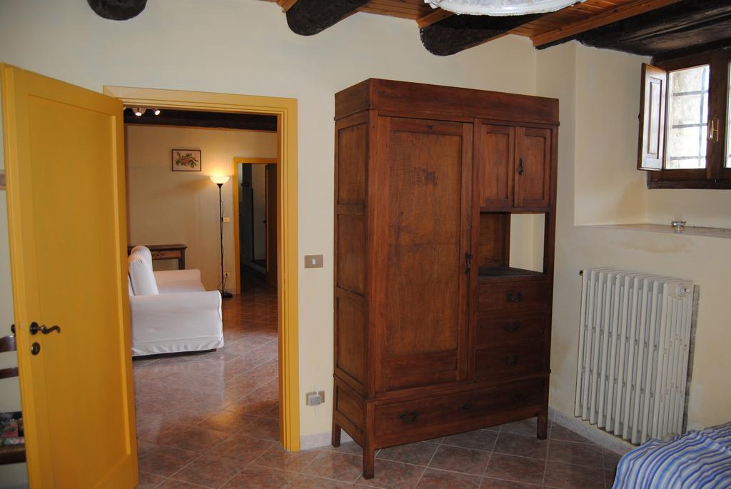 Agriturismo Podere Omomorto Пратовекио Екстериор снимка