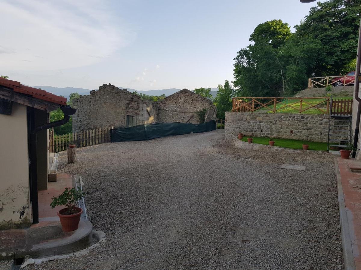 Agriturismo Podere Omomorto Пратовекио Екстериор снимка